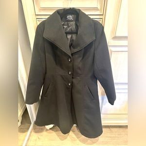 Hearts and Roses Black Coat, size 12